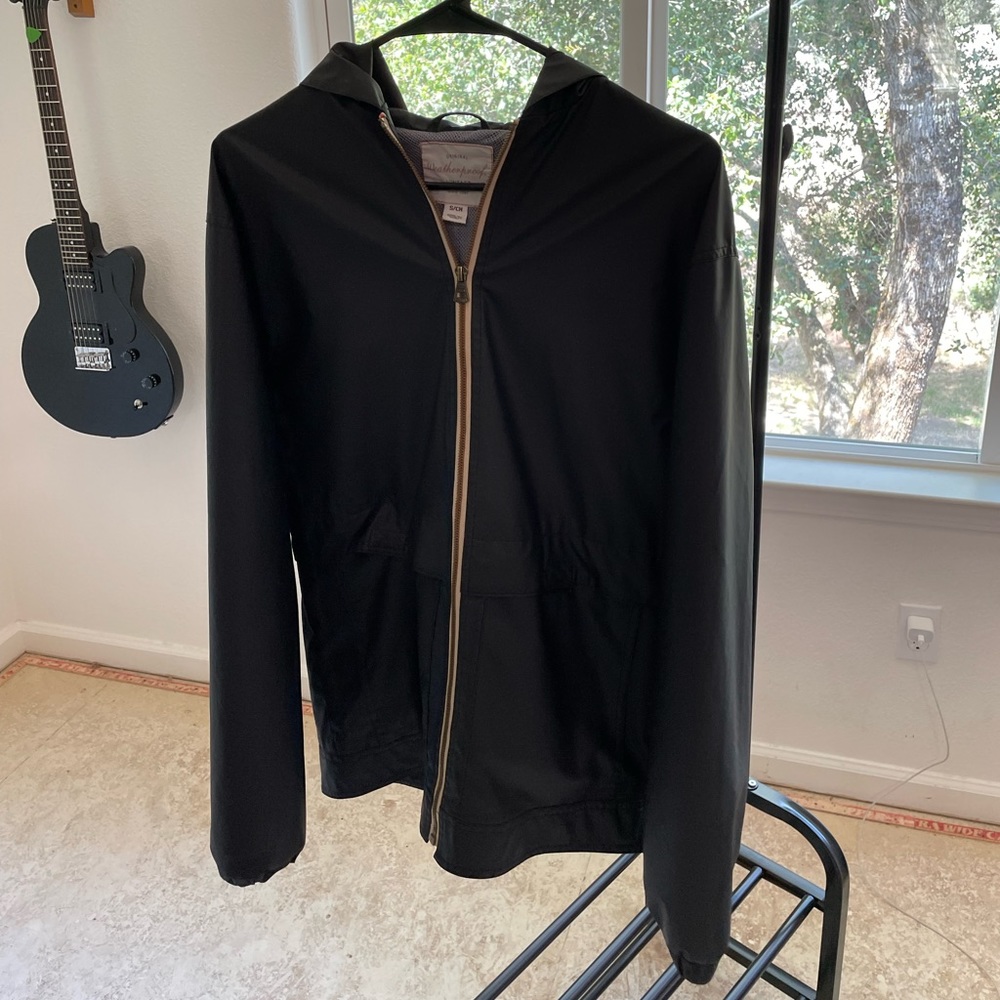Small (fits like a medium) Mens Weather proof rain jacket